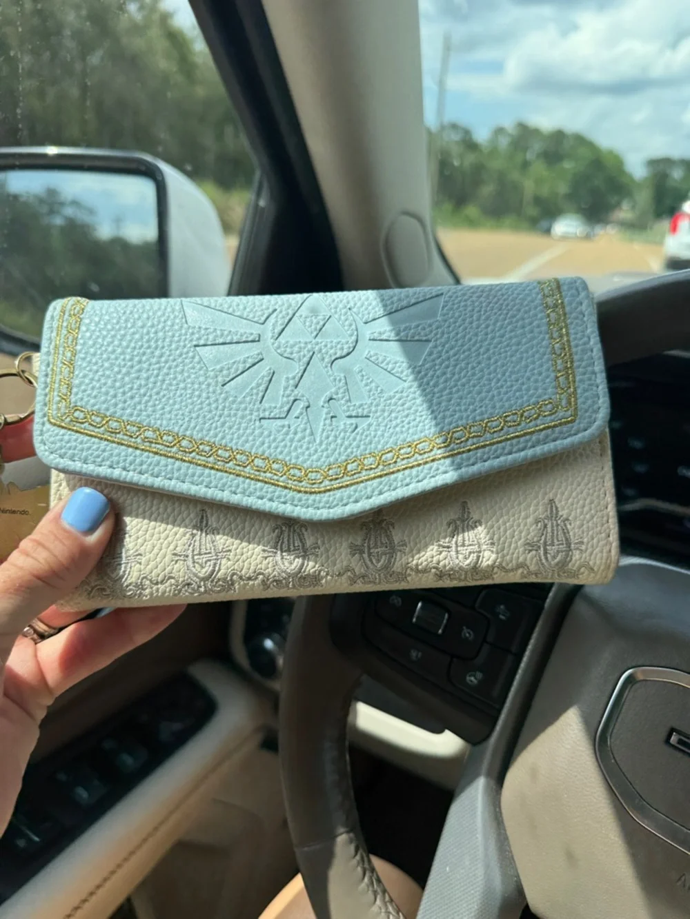 Danielle Nicole legends of Zelda Light Blue & Cream Mini Backpack and wallet - Picture 7 of 12